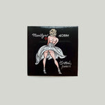 Magnet ODVRÁCENÁ TVÁŘ MARILYN MONROE
